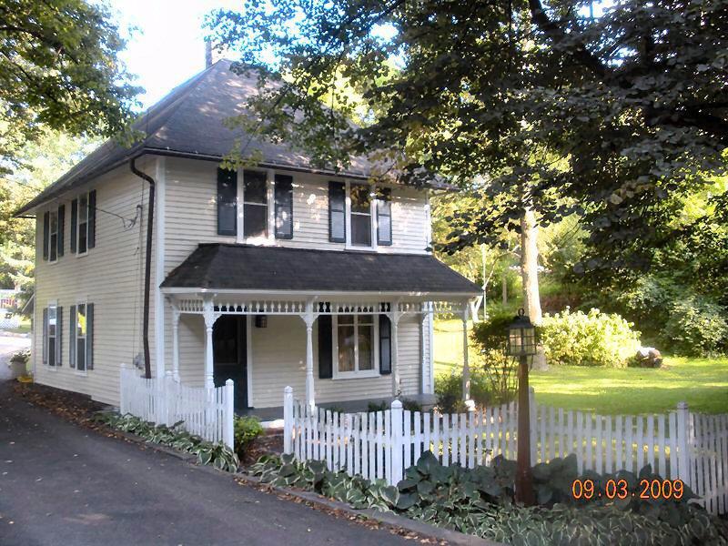 4468 N Sawyer Rd., Oconomowoc, WI 53066