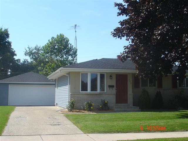 709 Thunderbird Dr., Racine, WI 53402