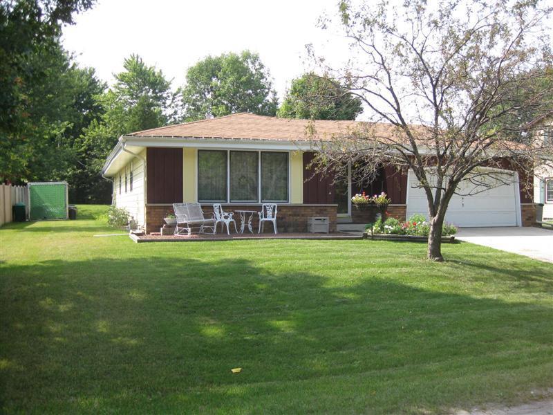 6109 S 35th St., Greenfield, WI 53221