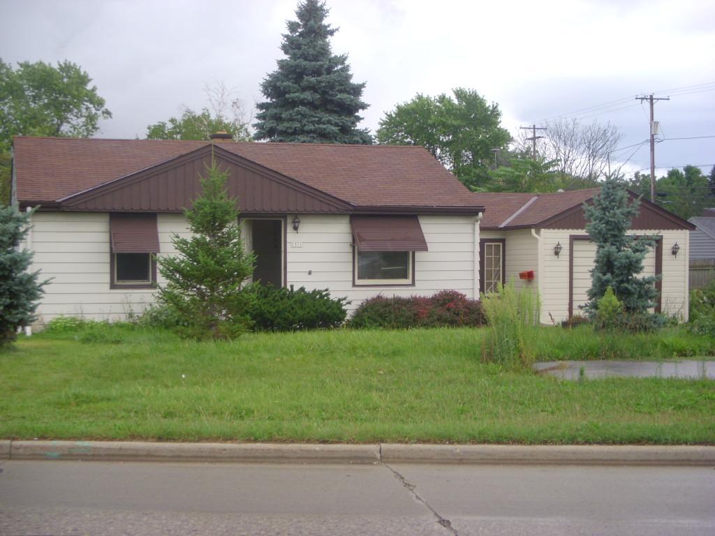 1311 N Green Bay Rd, Mount Pleasant, WI 53406