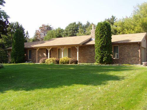 S81W12500 Hi View Dr., Muskego, WI 53150