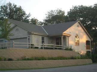 329 Cardinal Ridge Dr., Pewaukee, WI 53072