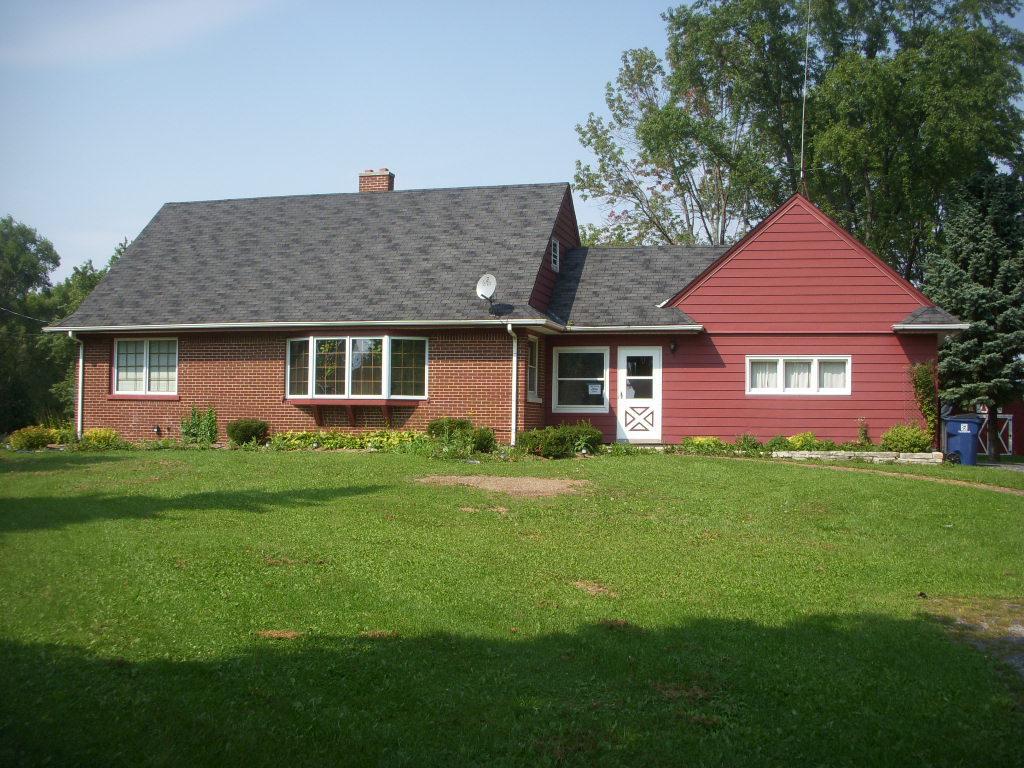 1518 W Elm Rd., Oak Creek, WI 53154