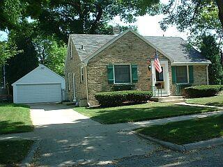 833 N 12th St., Manitowoc, WI 54220