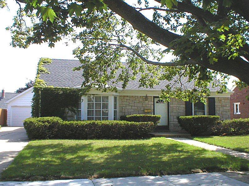 713 Florence Ave., Racine, WI 53402