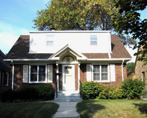 4609 N Ironwood Ln., Glendale, WI 53209