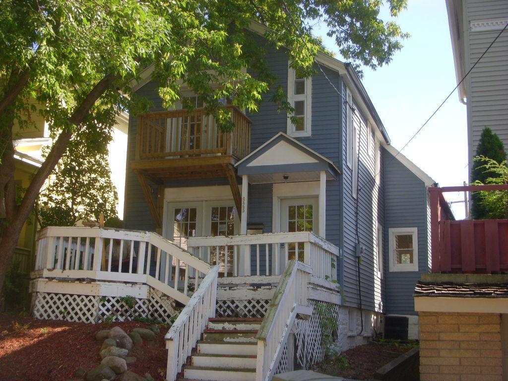 925 E Hamilton St, Milwaukee, WI 53202