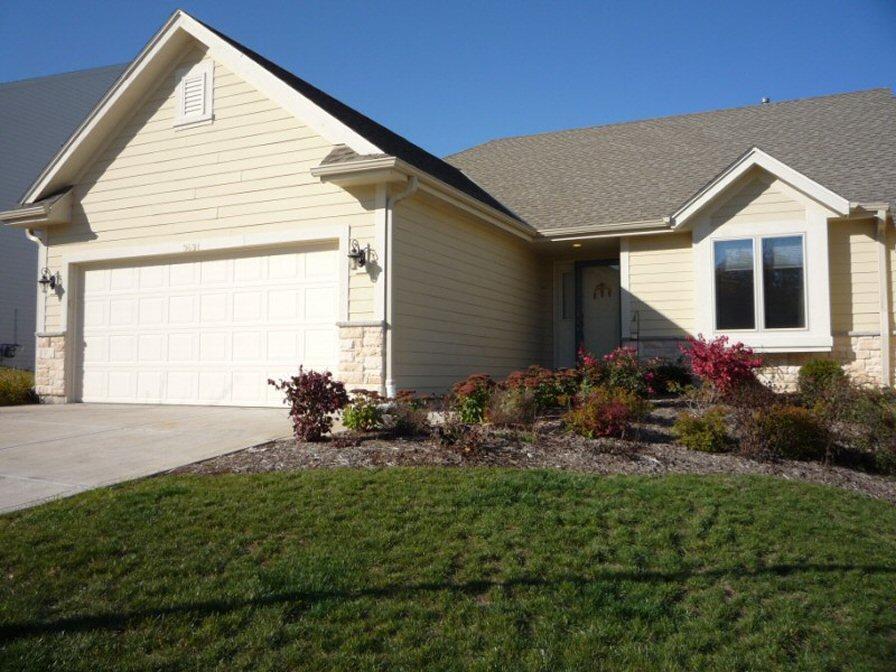 3634 Oak Valley Ln., Waukesha, WI 53188