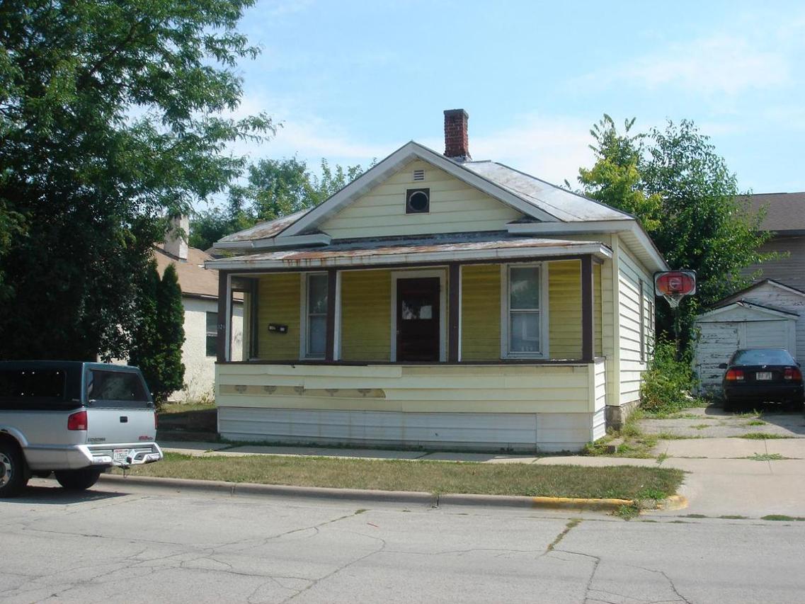 324 N 11th St., La Crosse, WI 54601