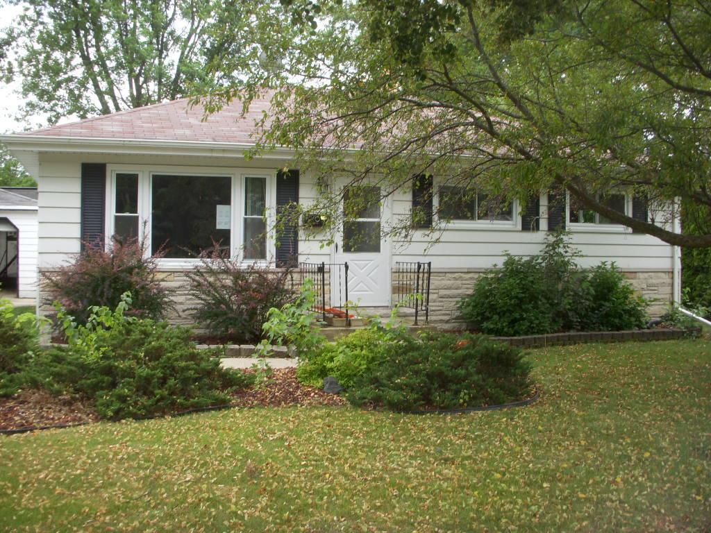 2109 Garland Ave., Waukesha, WI 53188