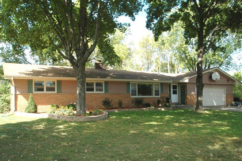 12034 Northridge Tr., Hales Corners, WI 53130