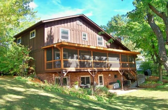 547 W Washington Ave., Hartford, WI 53027