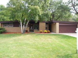3380 S Monterey Dr., New Berlin, WI 53151