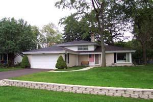 4751 Alcyn Dr., Caledonia, WI 53402
