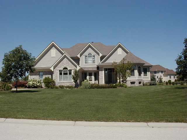 N27W26250 Coachman Dr., Pewaukee, WI 53072