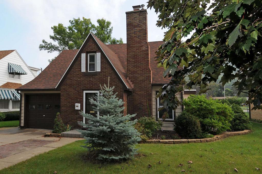 220 N Losey Blvd., La Crosse, WI 54601