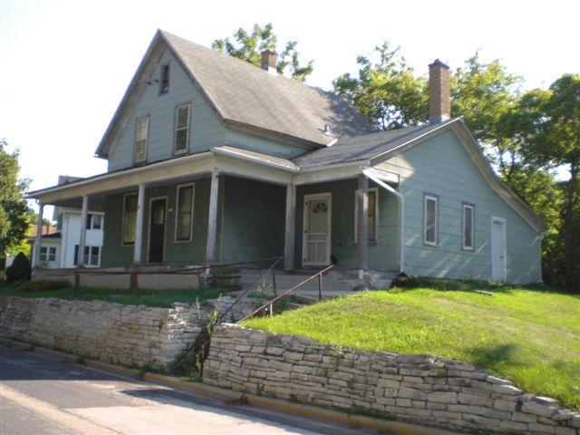 1418 Fond Du Lac St., West Bend, WI 53090