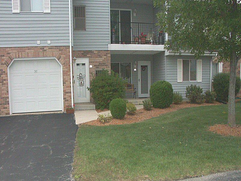 1243 N Sunnyslope Dr #101, Mount Pleasant, WI 53406