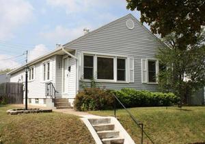 1806 S 19th St., La Crosse, WI 54601