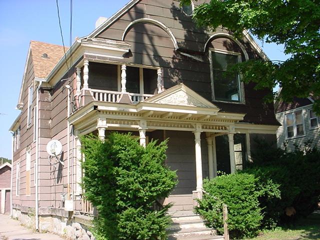 1520 Clark St., Manitowoc, WI 54220