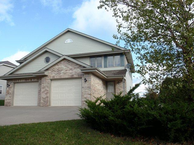 1253 Hillwood Blvd., Pewaukee, WI 53072