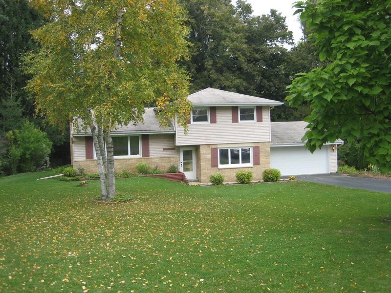 W136N6949 Claas Rd., Menomonee Falls, WI 53051