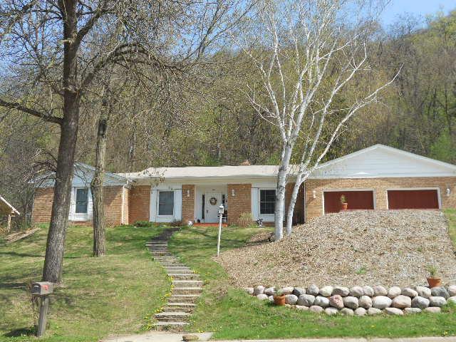 845 Cliffwood Ln., La Crosse, WI 54601