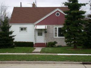 1517 Nagle Ave., Manitowoc, WI 54220