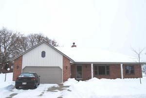 432 Deer Ridge Dr., West Bend, WI 53095