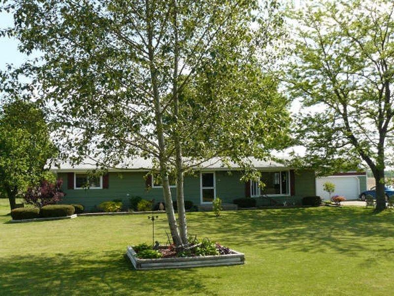 7489 State Road 60, Hartford, WI 53027