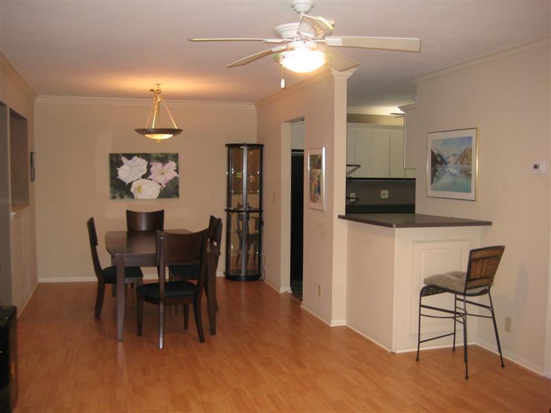 2101 W Good Hope Rd. #212, Glendale, WI 53209