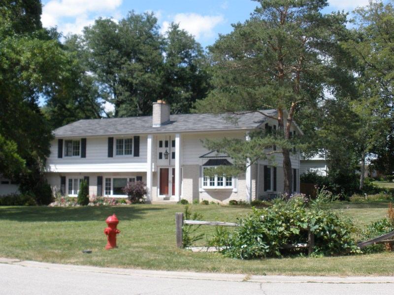 14830 W San Marcos Dr, Brookfield, WI 53005