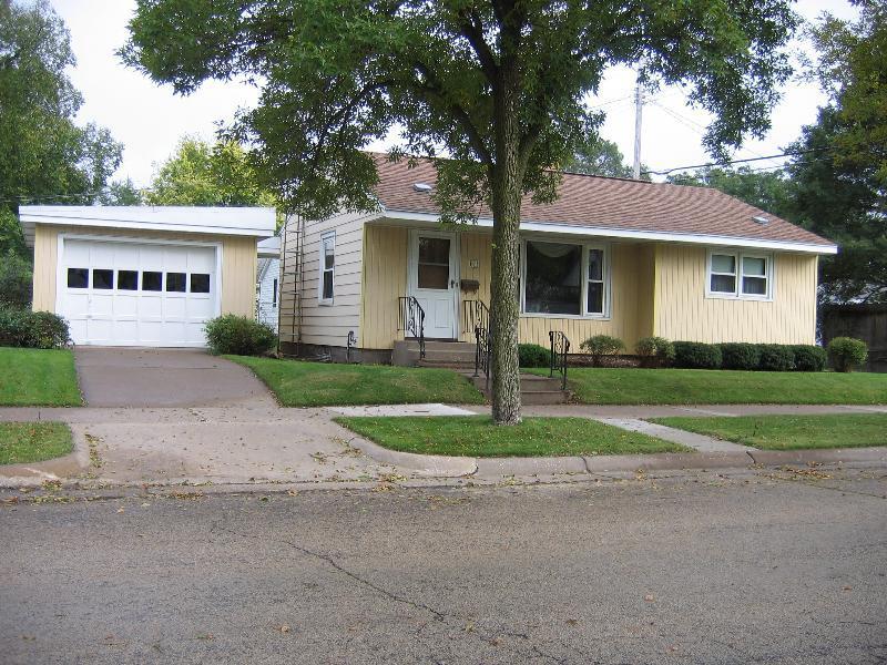 611 S 21st, La Crosse, WI 54601