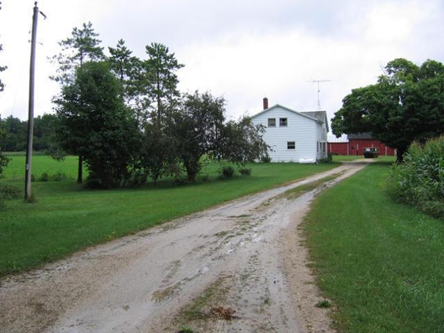 8913 Lax Chapel Rd., Eaton, WI 53042