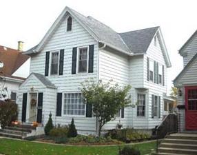 631 S 7th Ave, West Bend, WI 53095