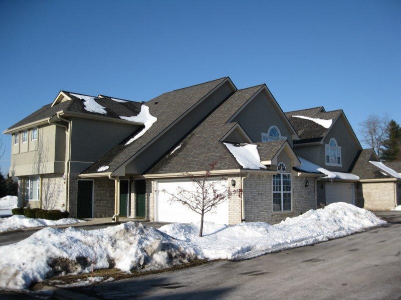 9068 W Elm Ct #D, Franklin, WI 53132