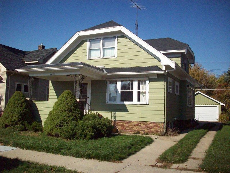 1220 Isabelle Ave., Racine, WI 53402