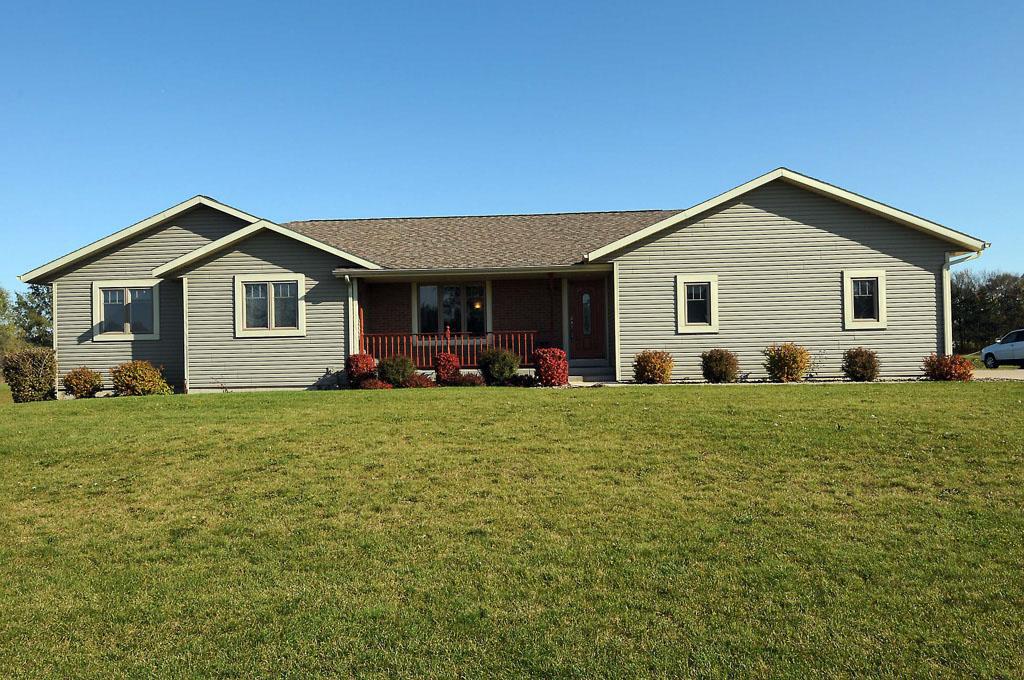 5458 N Eagle Circle Ln East, Onalaska, WI 54650