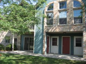 3650 E Barbara Ct. #9, Oak Creek, WI 53154