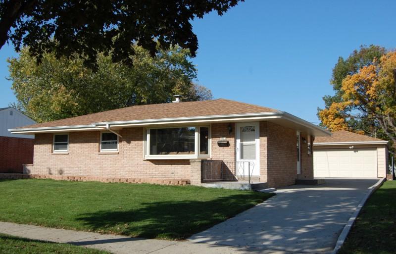8908 W Verona Ct., Milwaukee, WI 53227