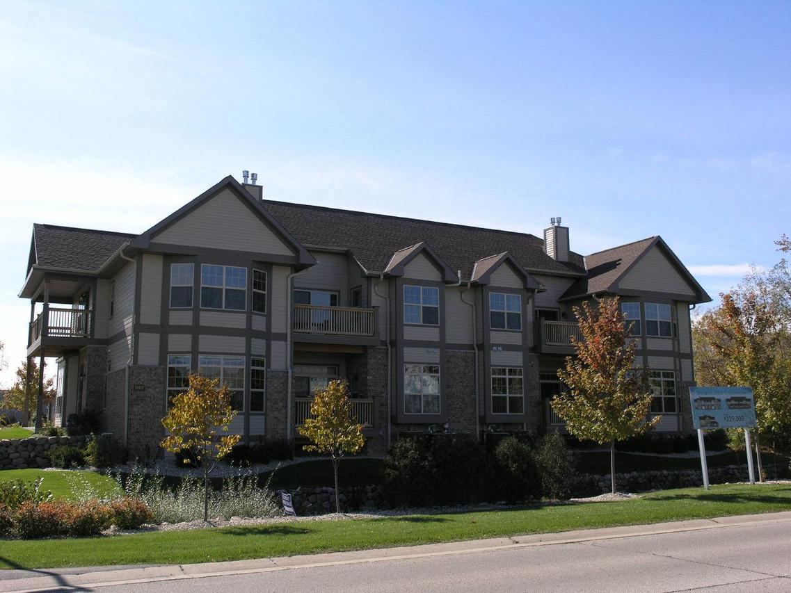 18107 W Wisconsin Ave. #201, Brookfield, WI 53045