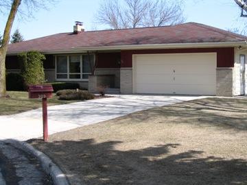 303 Observatory Cir., Plymouth, WI 53073