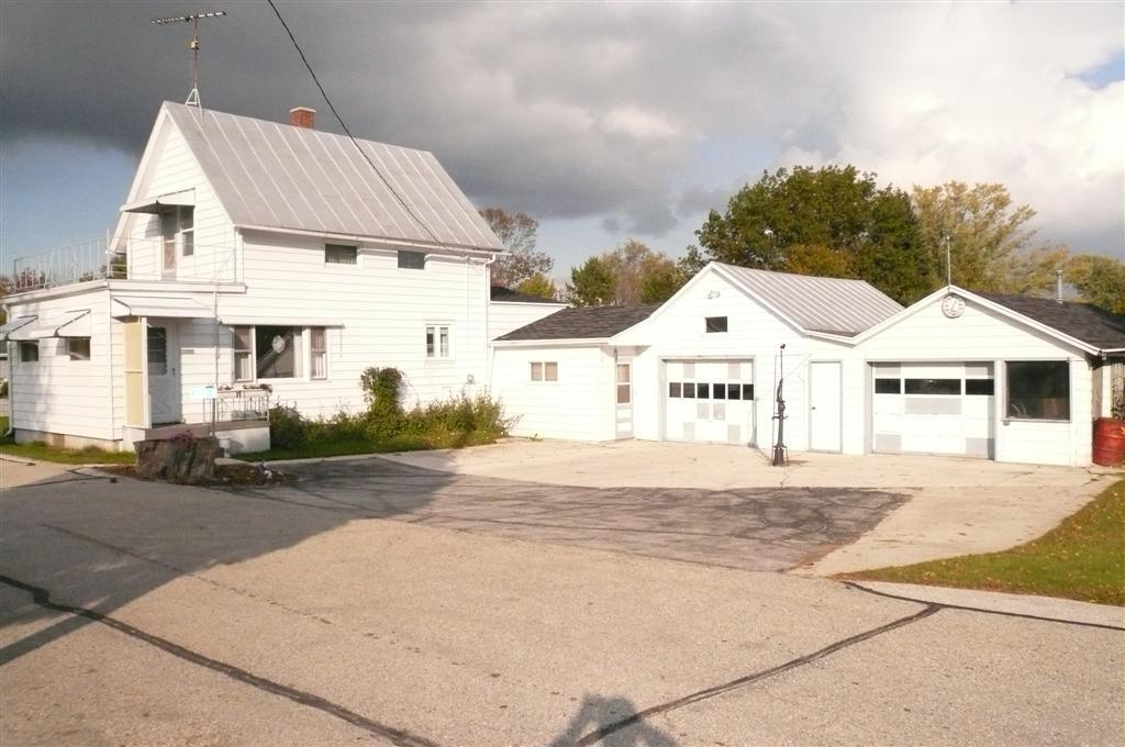 12209 Mill Pl., Meeme, WI 53042