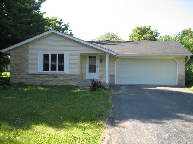 N10W23548 Nottingham Dr., Pewaukee, WI 53188