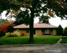 2233 Crestview Ct., Wauwatosa, WI 53226