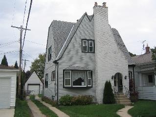 912 Augusta St., Racine, WI 53402
