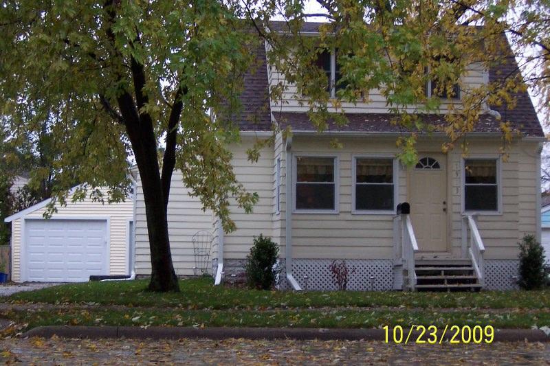 1913 Brad St., Waukesha, WI 53188