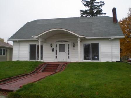 702 S East Ave., Waukesha, WI 53186