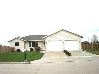 2213 S 22nd St., Manitowoc, WI 54220