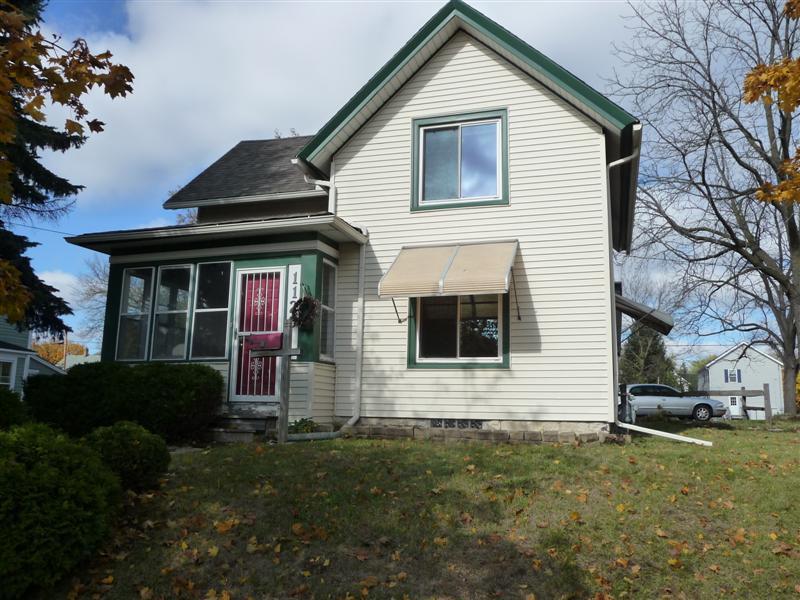 1126 Beechwood Ave., Waukesha, WI 53186